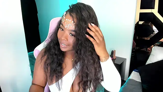 AlishaRogerrs online show from February 6, 11:43 am