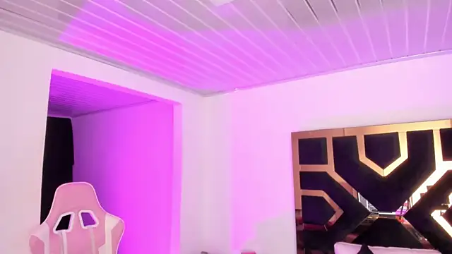 AlishaRogerrs online show from March 7, 1:31 am