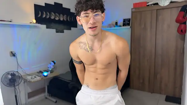 Kisan Smith online show from February 17, 2:30 am