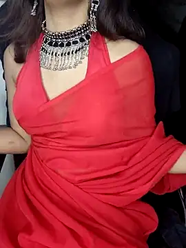 Snapshot of Leeeezzzz_roy chatting on February 20, 12:52 am Leeeezzzz roy online show from February 20, 12:52 am