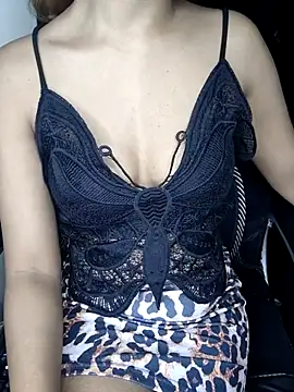 Snapshot of Leeeezzzz_roy chatting on September 26, 7:40 pm Leeeezzzz roy online show from September 26, 7:40 pm