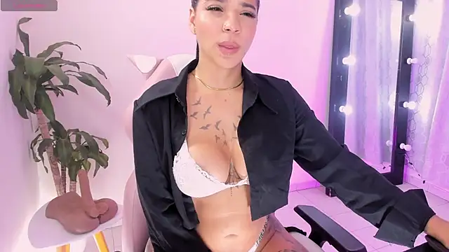 EmmaRusellx online show from May 19, 12:38 am
