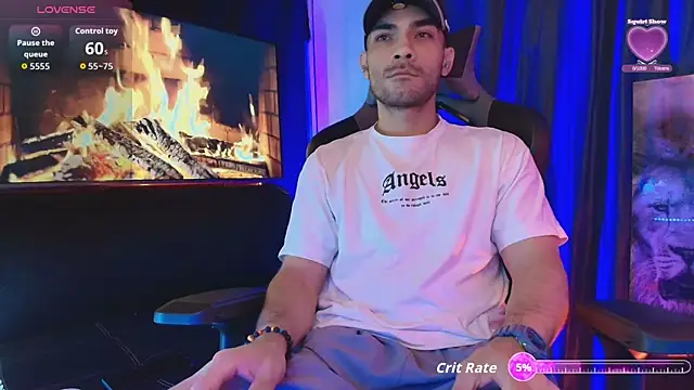 sexyboycolombi4 online show from September 27, 9:42 pm