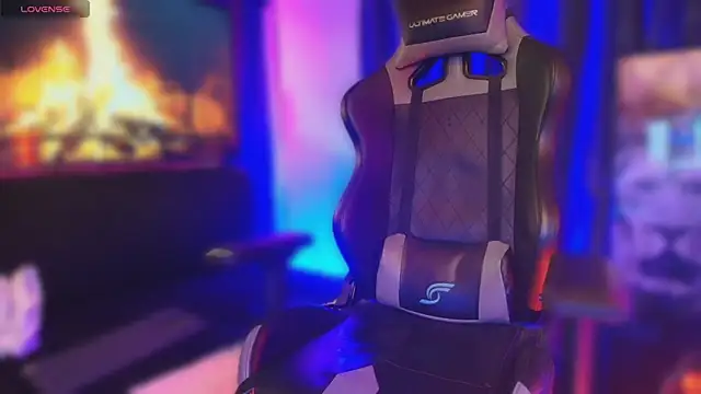 sexyboycolombi4 online show from October 15, 11:05 pm