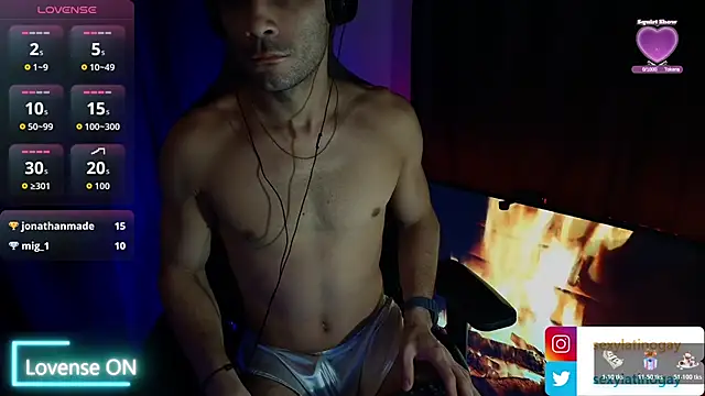 sexyboycolombi4 online show from February 24, 7:06 am