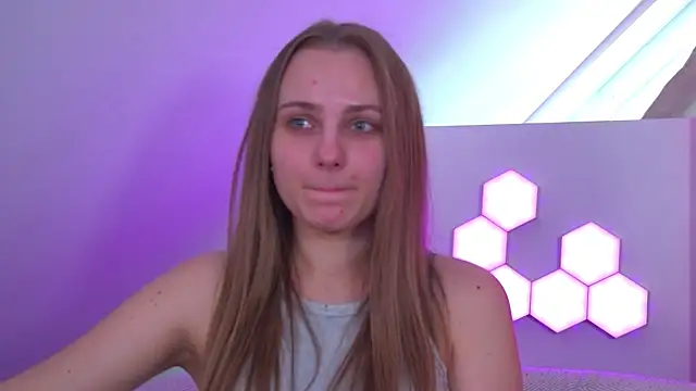 MelissaMelrey online show from May 11, 8:31 am