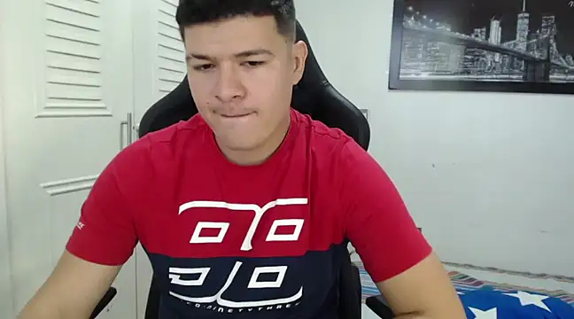 Plug Control online show from December 3, 5:12 pm