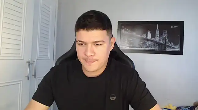 Plug Control online show from January 3, 9:05 pm