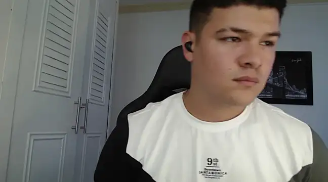 Plug Control online show from January 28, 7:21 pm