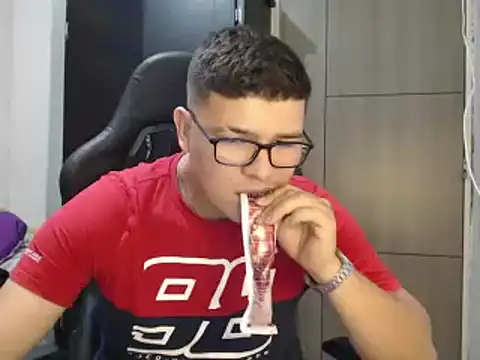 Plug Control online show from March 2, 7:45 pm