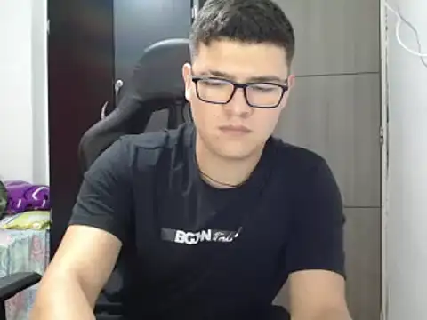 Plug Control online show from March 6, 6:05 pm