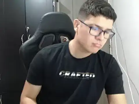 Plug Control online show from March 12, 1:51 pm