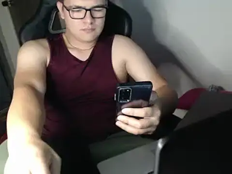 Plug Control online show from March 18, 4:26 am