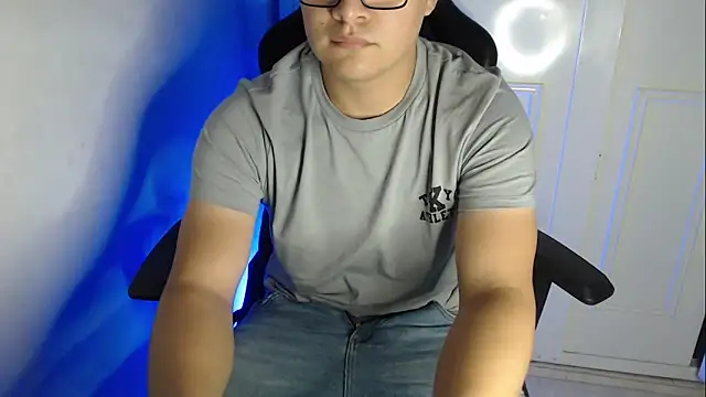 Plug Control online show from September 19, 5:20 am