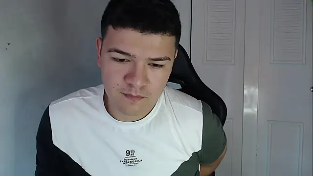 Plug Control online show from September 28, 3:50 pm