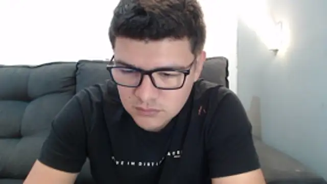 Plug Control online show from May 9, 3:17 pm