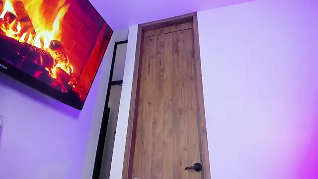 Snapshot of Courtney_gonet chatting on March 29, 10:10 pm Courtney gonet online show from March 29, 10:10 pm