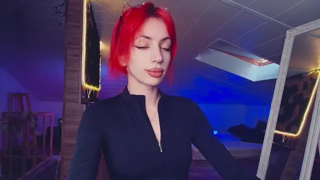 Snapshot of Meowroslava chatting on June 3, 11:35 am Meowroslava online show from June 3, 11:35 am