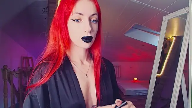 Snapshot of Meowroslava chatting on June 4, 10:32 am Meowroslava online show from June 4, 10:32 am