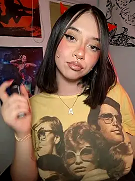 Snapshot of annbones_ch chatting on October 12, 3:05 am annbones ch online show from October 12, 3:05 am