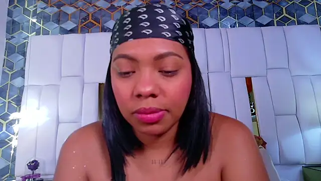 lia mariana online show from October 10, 12:37 pm