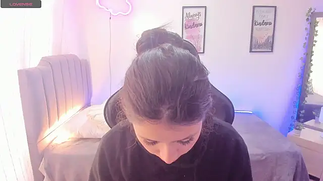 Amy joones online show from January 29, 1:28 pm