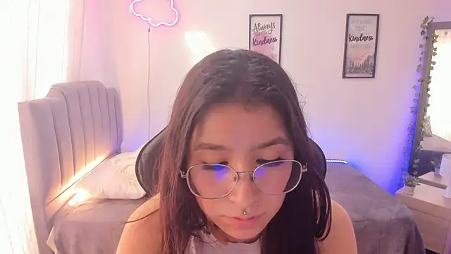 Amy joones online show from January 29, 4:30 pm