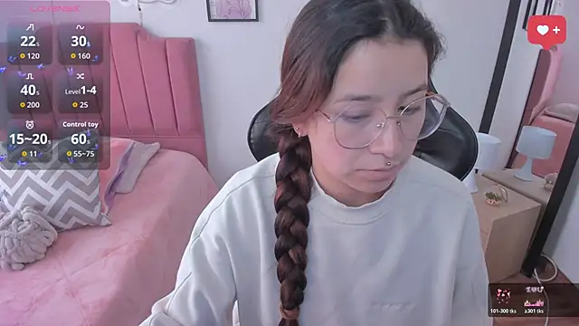 Amy joones online show from December 2, 12:54 pm