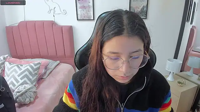 Amy joones online show from December 3, 12:58 pm