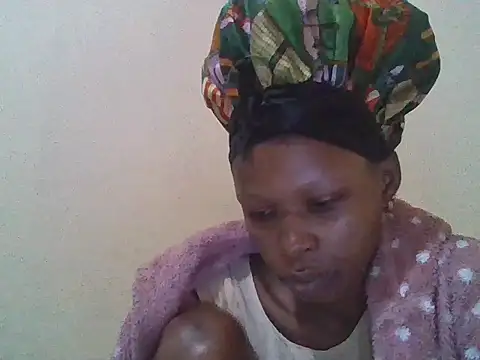 Snapshot of CharlotteDee chatting on September 21, 4:14 am CharlotteDee online show from September 21, 4:14 am