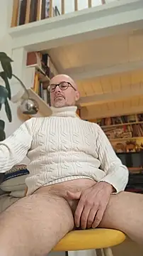 Snapshot of MadProfessor chatting on March 12, 11:05 am MadProfessor online show from March 12, 11:05 am