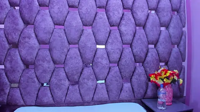 Snapshot of AlaSmith chatting on October 4, 2:09 am AlaSmith online show from October 4, 2:09 am