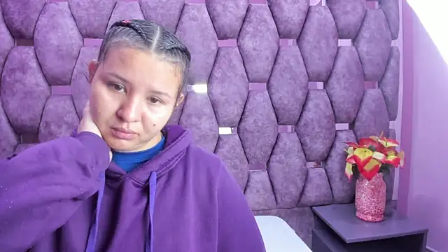 Snapshot of AlaSmith chatting on October 15, 2:22 am AlaSmith online show from October 15, 2:22 am