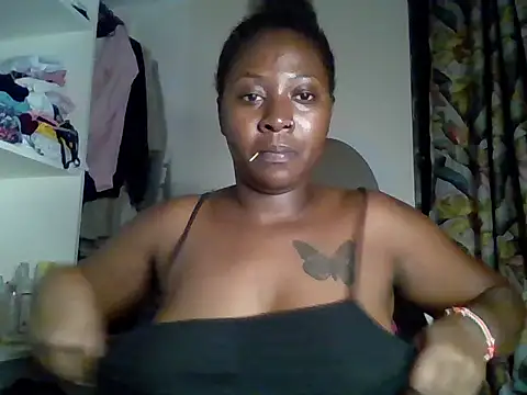 Snapshot of choco_dimples chatting on January 31, 6:36 pm choco dimples online show from January 31, 6:36 pm