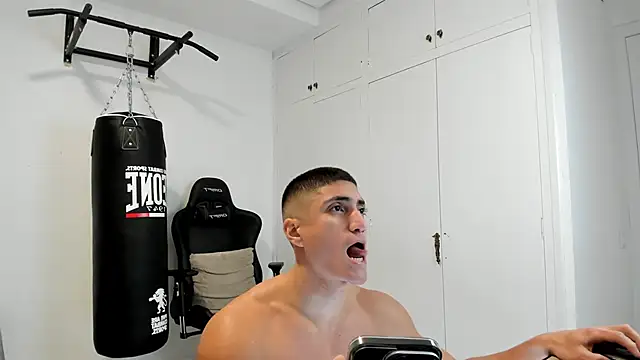 Snapshot of dan01_ chatting on December 20, 5:20 pm dan01 online show from December 20, 5:20 pm