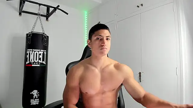 Snapshot of dan01_ chatting on April 1, 7:20 am dan01 online show from April 1, 7:20 am