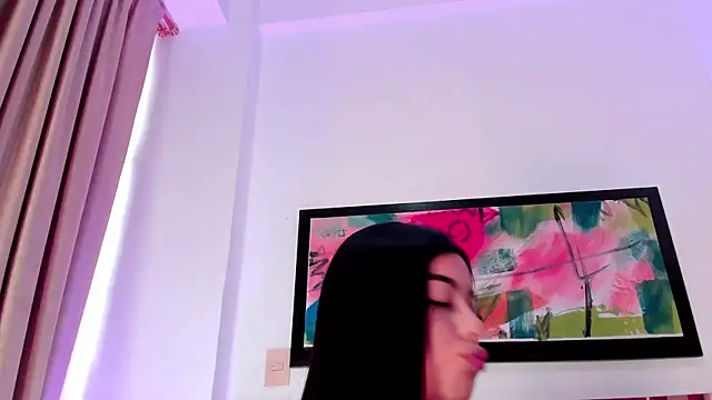 Snapshot of SiennaVidaal chatting on January 24, 6:14 pm SiennaVidaal online show from January 24, 6:14 pm