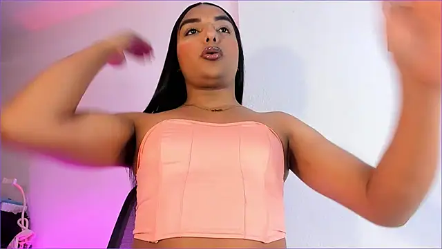 CandyLatinHott online show from June 19, 8:45 pm