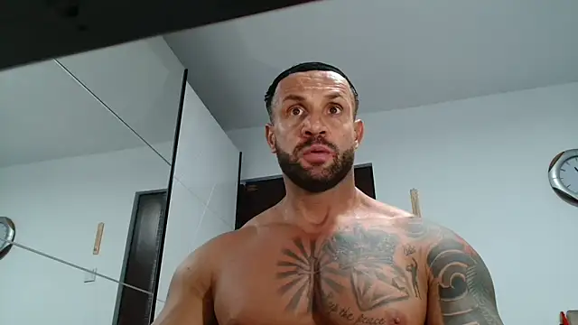 Magnificmuscles89 online show from May 8, 8:14 pm