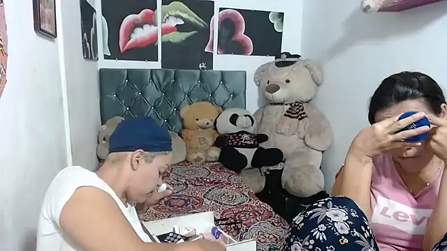 Snapshot of manzanahot9 chatting on March 15, 1:41 am manzanahot9 online show from March 15, 1:41 am