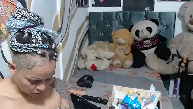 Snapshot of manzanahot9 chatting on November 6, 6:53 pm manzanahot9 online show from November 6, 6:53 pm