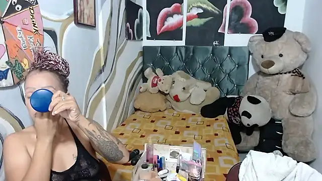 Snapshot of manzanahot9 chatting on January 9, 10:29 am manzanahot9 online show from January 9, 10:29 am