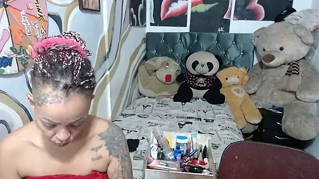 Snapshot of manzanahot9 chatting on June 6, 8:35 pm manzanahot9 online show from June 6, 8:35 pm