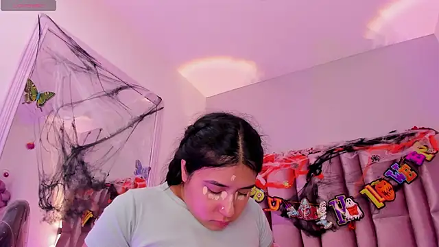 Snapshot of NikyBrookss chatting on October 29, 10:50 am NikyBrookss online show from October 29, 10:50 am