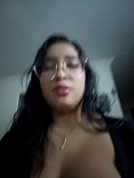 Snapshot of kitty_roouse chatting on February 13, 6:53 am kitty roouse online show from February 13, 6:53 am