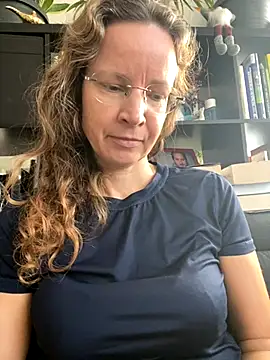 AnnikaRose online show from October 22, 7:30 am