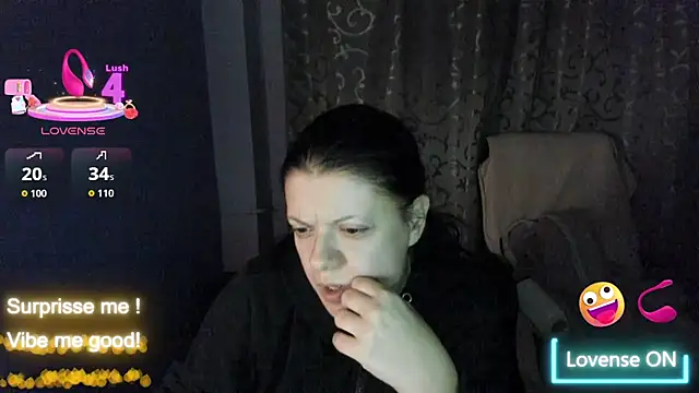 Snapshot of AdriannaLily chatting on January 17, 12:48 am AdriannaLily online show from January 17, 12:48 am