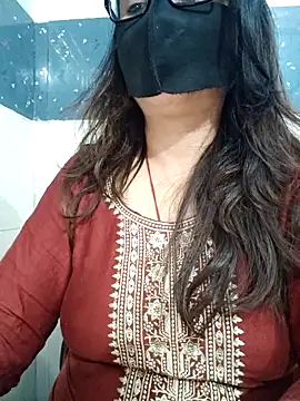 Aishwaryaa 69 online show from February 2, 7:40 am