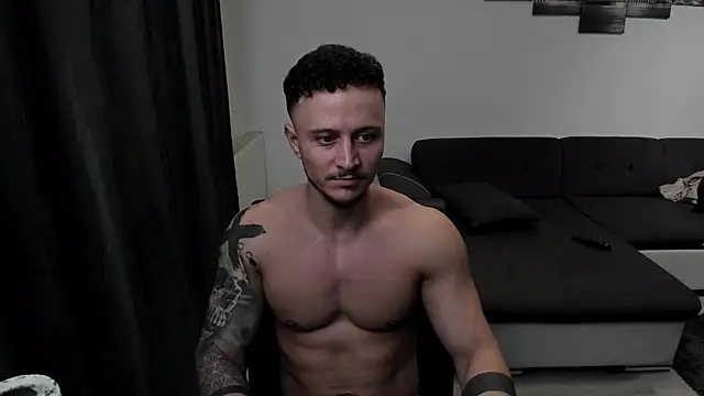 Richarddarell1 online show from February 3, 5:51 am