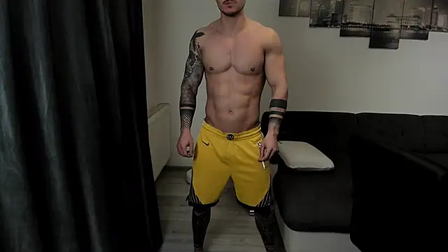 Snapshot of Richarddarell1 chatting on February 11, 6:18 am Richarddarell1 online show from February 11, 6:18 am